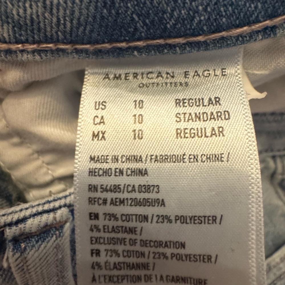 American Eagle Outfitters Light Blue Distressed Skinny Jeans - Picture 3 of 3